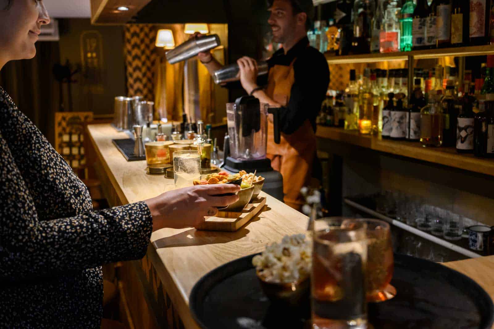 Un bar à cocktails dans un train fête ses 6 ans à Nantes